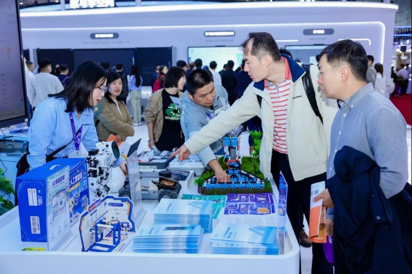 深耕教育真实场景，科大讯飞携AI+教育创新成果亮相长沙